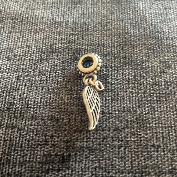 Authentic Pandora charm-retired - Picture 2 of 4